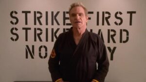 Смотреть на Лордфильм 2.0 Сериал Кобра Кай 2018